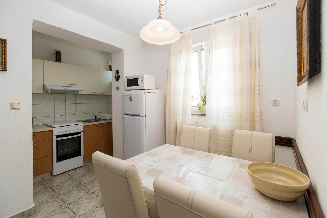 Apartmani Vera Crikvenica Eksteriør billede